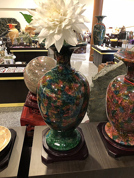 七彩藝石花瓶      貴人